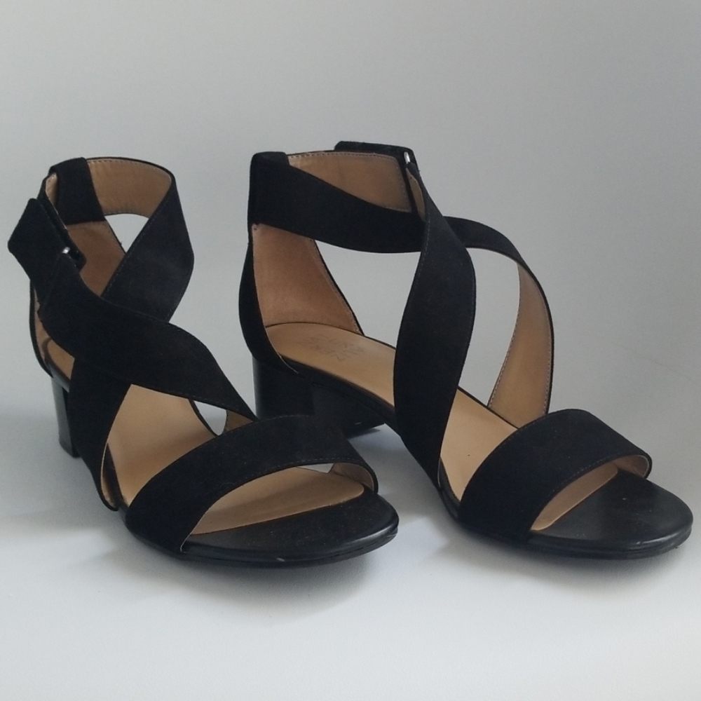 Neutralizer - Black Chunky/Block Heels